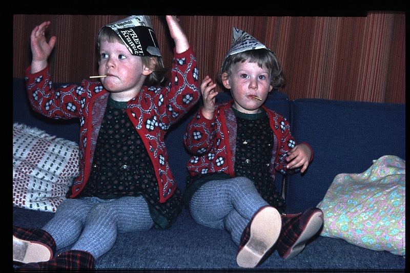 26.Delft mrt 1966 Brigitte,Marion.JPG